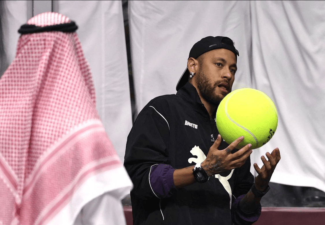 爱游戏体育-关于内马尔在FPX比赛中败北，大胜引发热议！的信息