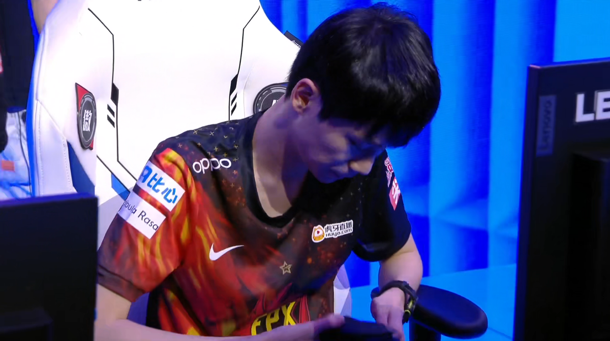 爱游戏体育-Doinb巅峰对决，TheShy与50激战DWG分钟，出色防守胜负难料！的简单介绍