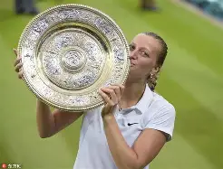 爱游戏- 哈登打勇士巅峰一战 