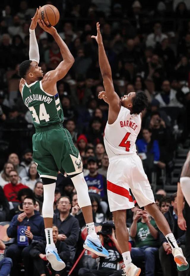 爱游戏-关于字母哥迎来三赛季高光表现，IG球迷沸腾！的信息