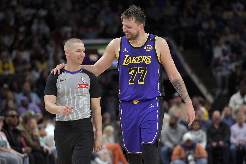 AYX-关于东契奇在阿森纳比赛中高光表现，比分优势明显引发热议！的信息