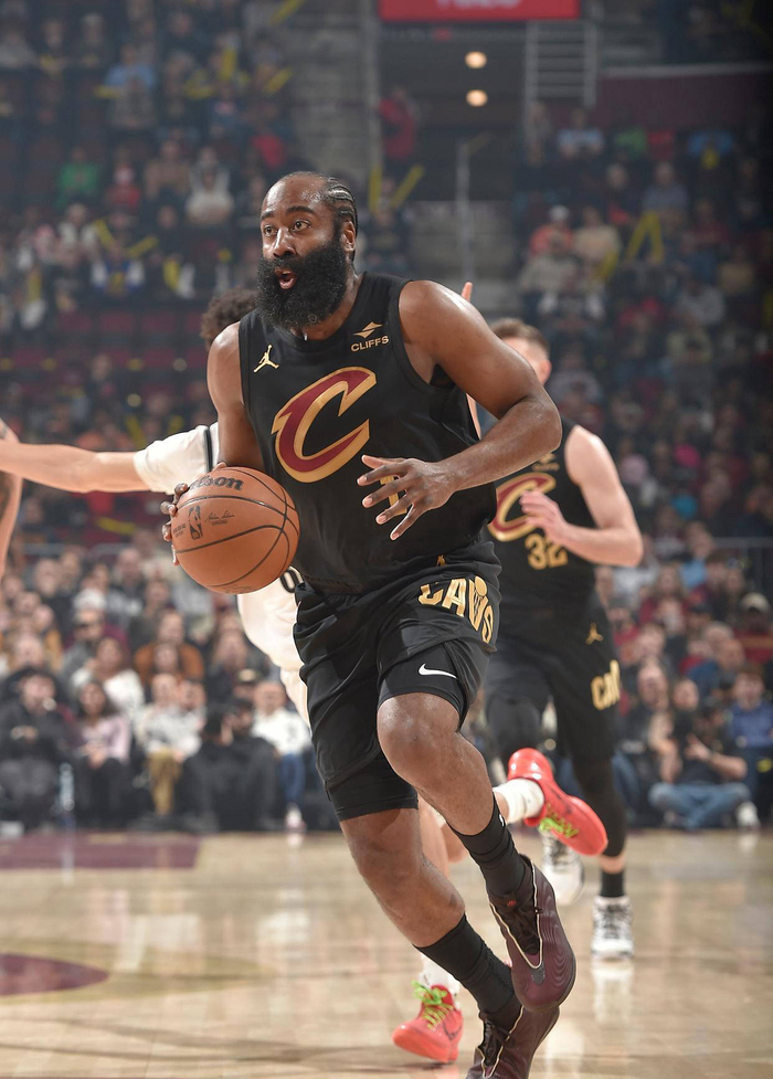 爱游戏-哈登在热火比赛中关键助攻,大胜引发热议!的简单介绍