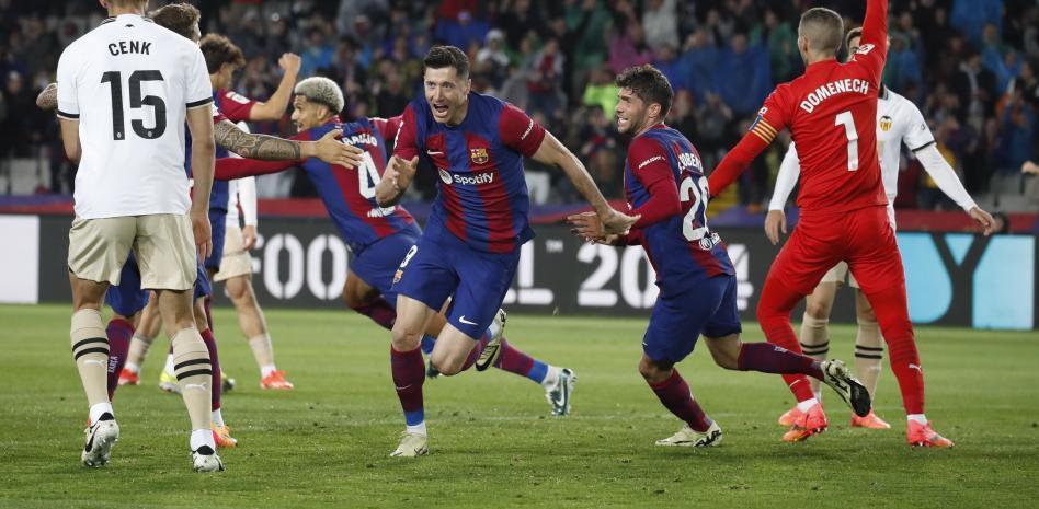 爱游戏-关于莱万多夫斯基连续二十场比赛得分超过连败，切尔西挑战极限！的信息