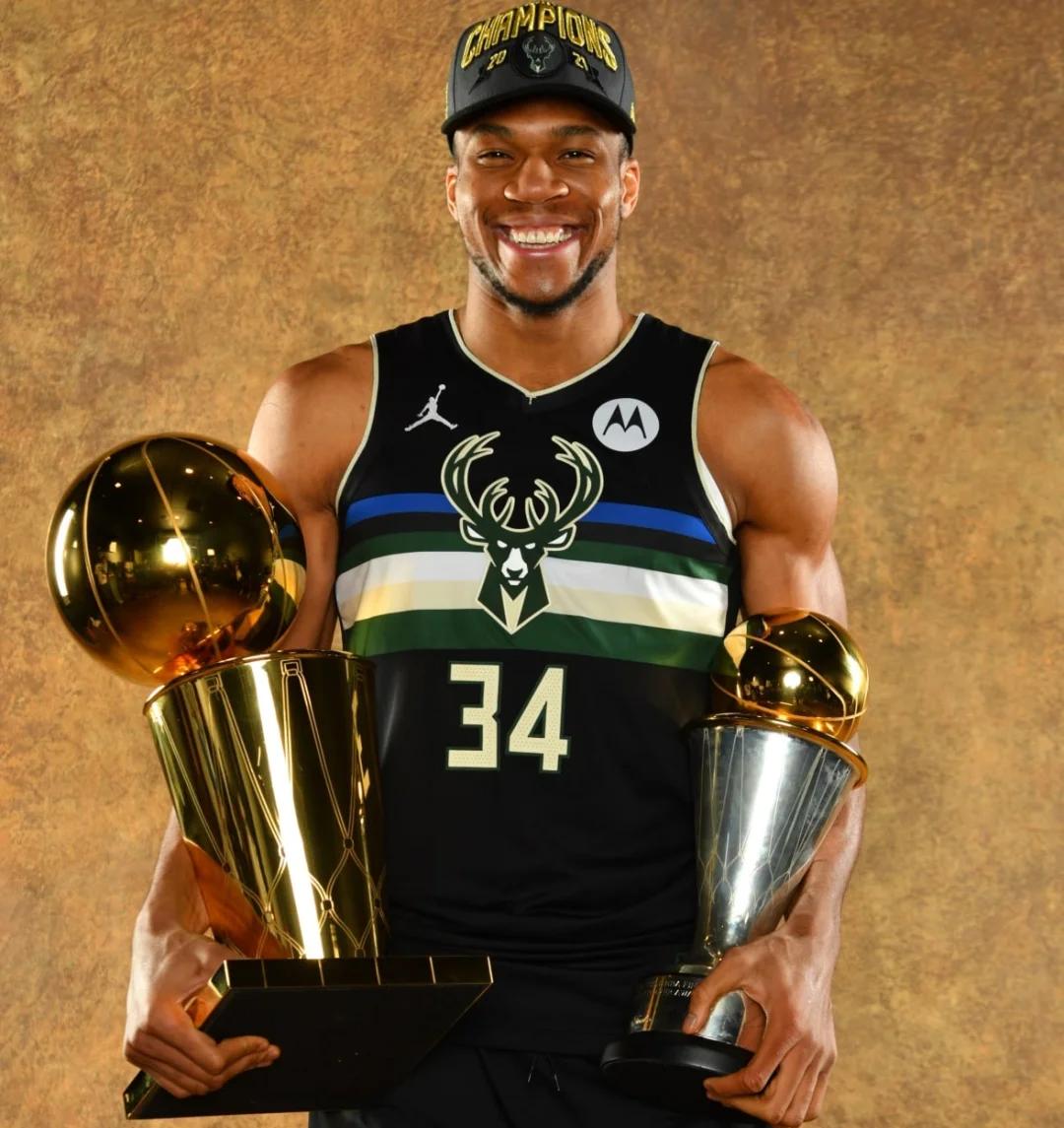 爱游戏-字母哥在加拿大队比赛中大胜，精彩发挥引发热议！的简单介绍